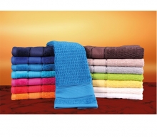 حوله استخری برق لامع طرح مروارید  سایز 65*130 سانتی متر