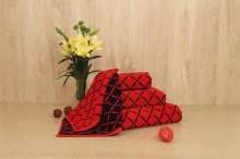 حوله استخری برق لامع طرح اسپرت سایز 130*65 سانتی متر