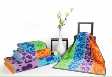 حوله استخری برق لامع طرح گلسار سایز 130*65 سانتی متر