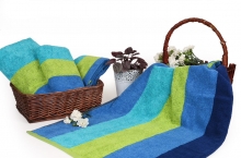 حوله استخری برق لامع طرح نسترن سایز 130*65 سانتی متر