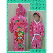 حوله پالتویی بچه گانه چاپی ماهان مدل دختر توت فرنگی